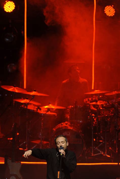 Love Of Lesbian Presenta Sus Nuevos Temas En El Inicio De Su Gira