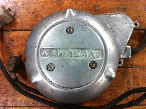 1974 77 Kawasaki Kz400 Stator Feild Coil Cover