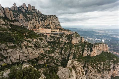 Montserrat - Sightseeing, Places to Eat, Tips (2023)