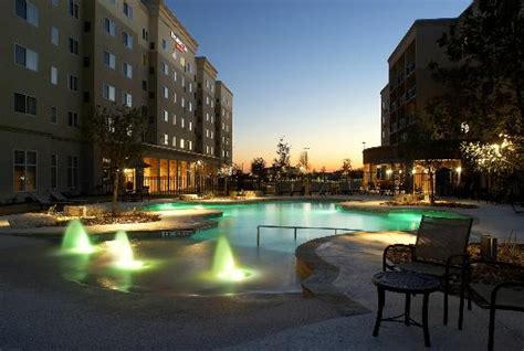 Courtyard San Antonio Six Flags at The RIM (San Antonio, TX): What to Know BEFORE You Bring Your ...