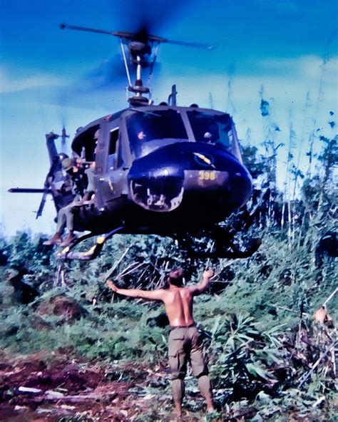 Huey helicopter vietnam model - sickver