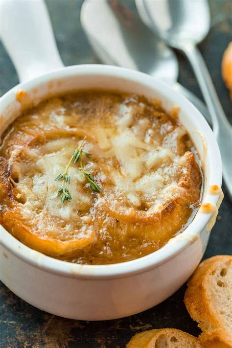 How To Make French Onion Soup With The Perfect Balance Of Sweet And