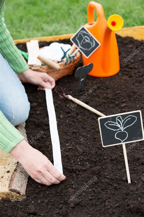 Gardening Sowing Woman Sowing Seeds Into The Soil — Stock Photo