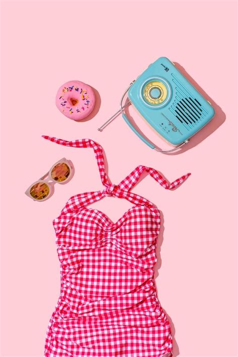 Pin By Jayline Davila Cardona On Pink Fashion Still Life Retro