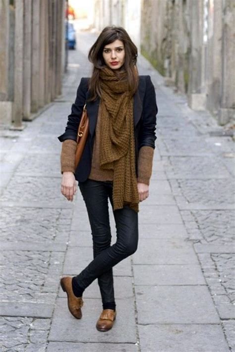 10 Women's Scarf Outfit Ideas To Try This 2016