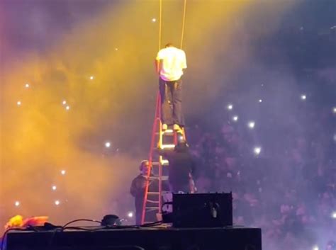 Chris Brown Screams At Security After Getting Stuck In Air Mid Show