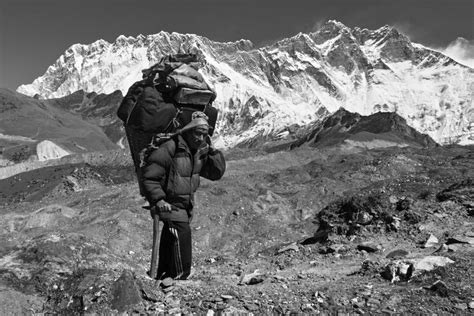 Porteadores Y Sherpas La Otra Cara Del Himalaya Blog Barrabes