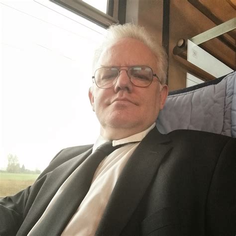 Reiz Leoni - Reiz Leoni added a new photo.