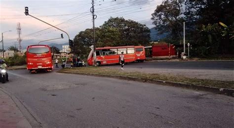 Estas Son Las Vías Que Tienen Bloquedas Los Buseteros En Ibagué El