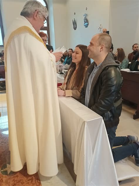 La Gioia Dell Amore Incontro Del Vescovo Con Le Coppie Che Si