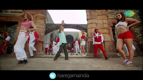 Whistle Baja Heropanti Video Song Tiger Shroff Kriti Sanon Youtube