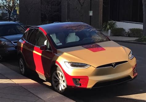 La Tesla Model X Che Richiama Iron Man Le Foto