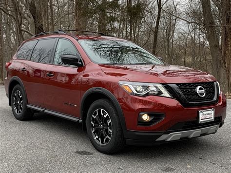 New Nissan Pathfinder Sl Fwd D Sport Utility