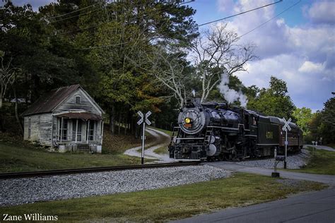 Southern Leads The Summerville Daylight Through Rock Flickr