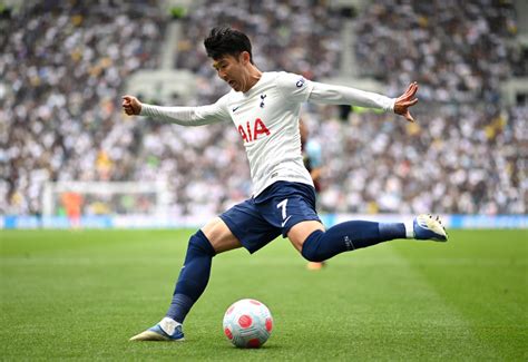 Heung Min Son Admits Golden Boot Trophy Is Really Heavy