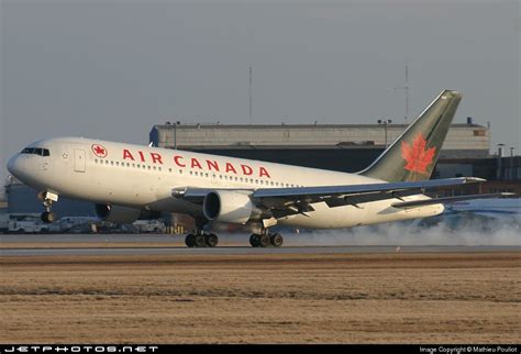 C Gaun Boeing 767 233 Air Canada Mathieu Pouliot Jetphotos