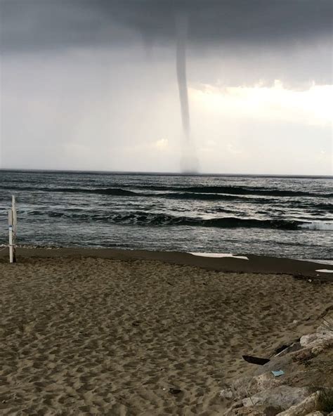 Il Maltempo Si Sposta Al Centro Sud Tornado A Sperlonga Forti