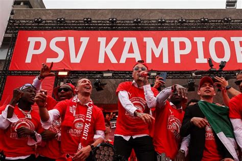 Keiharde Maatregelen Bij Kampioen Psv Soccernews Nl