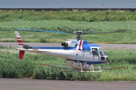 ヘリサービス Aerospatiale AS350 Ecureuil AStar JA9801 岡南飛行場 航空フォト by F