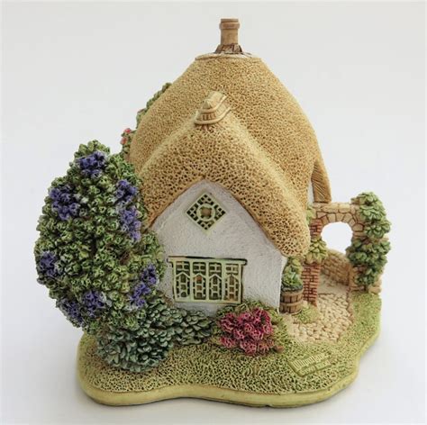 Lilliput Lane Lilac Lodge With Deeds And Original Box A Etsy Uk