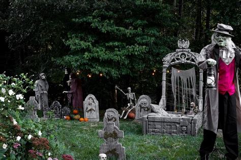 Transform Your Front Yard into a Haunted Graveyard for Halloween – Home Improvement Blogs