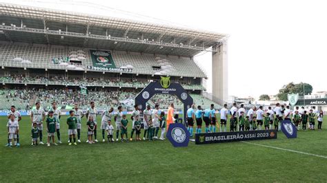 Confira galeria de fotos de América MG x Palmeiras pelo Campeonato