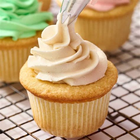 The Secret To The Perfect Buttercream Icing Revealed