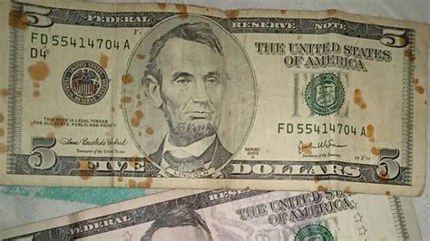 The Easy And Simple Trick To Remove Stains From Dollar Bills That Went