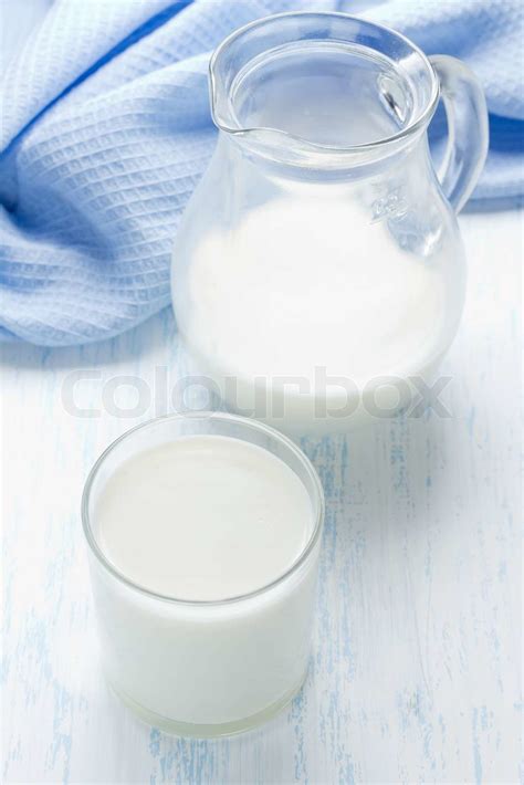 Milch Stock Bild Colourbox