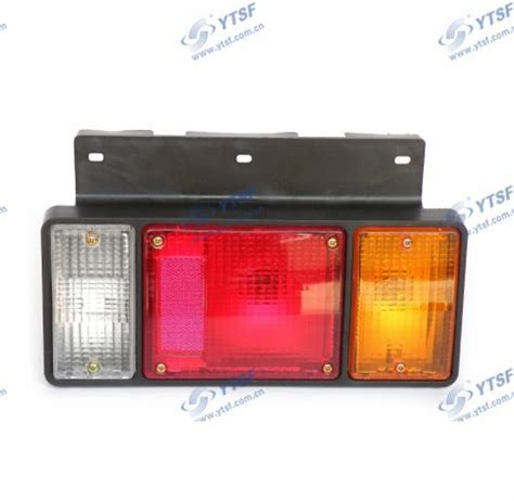 Truck Spare Parts Rear Lamp Rear Light For Isuzu Nhr Nkr Dongfeng