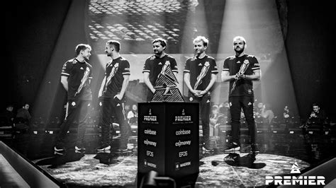 G2 Esports Lift The Blast Premier World Finals Trophy At Ethiad Arena