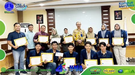 Penyerahan Reward Dosen Dan Mahasiswa Berprestasi Tahun