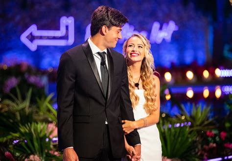 Did Elizabeth and Zac Win Love Island US? | Who Won Love Island US Season 1 2019? | POPSUGAR ...