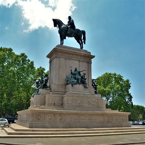 14 Mind-blowing Facts About The Giuseppe Garibaldi Statue - Facts.net