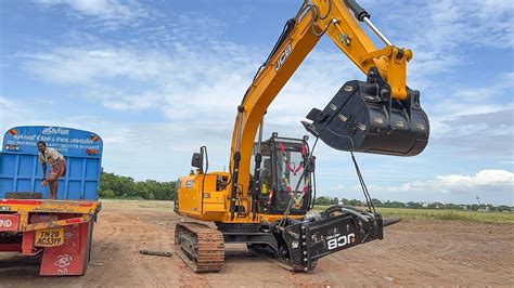 Jcb Js Excavator Loading Unloading From Truck In Tirunelveli