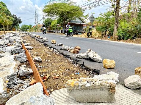 Konsultan Kerusakan Terjadi Di Titik Ruas Jalan Rapa Laokkarang