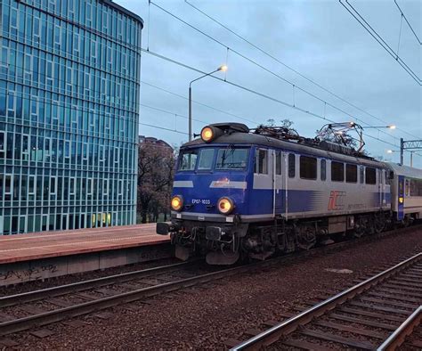 Zmiana Czasu Na Letni Jak Pojad Poci Gi Pkp Intercity Wyja Nia