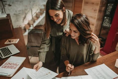 Mujeres Emprendedoras Al Frente De Proyectos Sevillanos Geniales