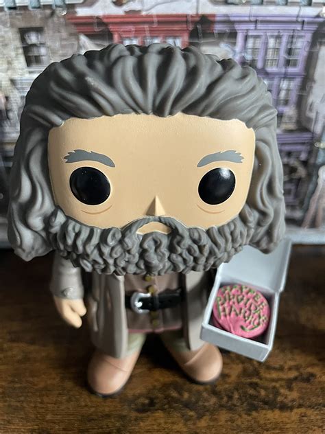 Funko 35508 Pop Harry Potter Hagrid With Cake 6multicolor Figures Amazon Canada