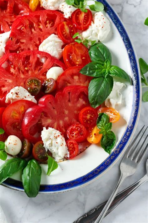 How To Make Italian Tomato Burrata Caprese Salad Days Of Jay