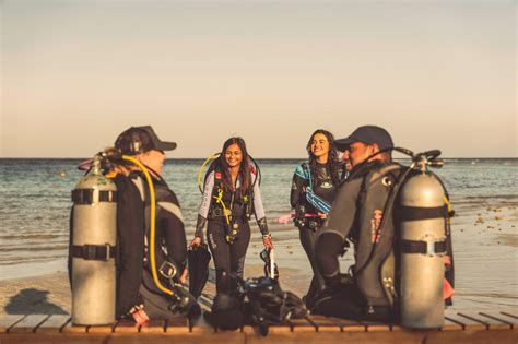 Understanding the Differences Between Surfing and Scuba Diving Wetsuits