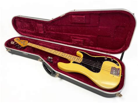 Fender Precision Bass 1977 Coffee House Guitars