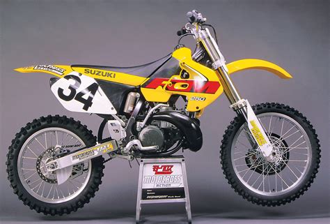 Mxa Retro Test Mxas 1999 Suzuki Rm250 Test Motocross Action Magazine