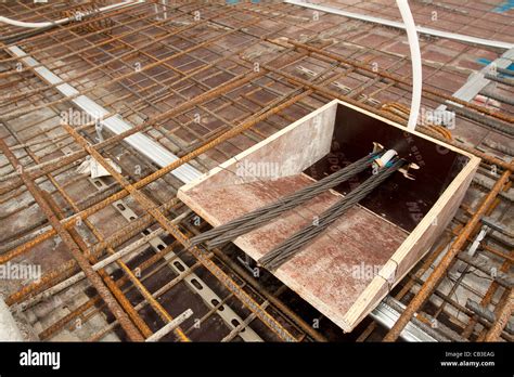 Post Tensioning Steel Cables In Concrete Floor Formwork Stock Photo Alamy