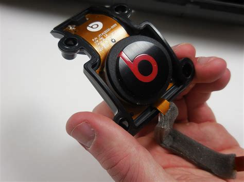 how to connect to beats pill 4