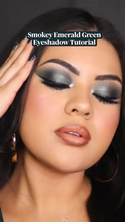 Smokey Emerald Green Eyeshadow Tutorial New Years Eve Makeup Holiday