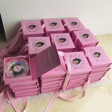 Luxury Custom Pink Magnetic Square Eyelash Packaging Box With Logo