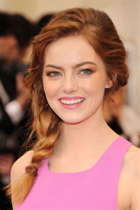 These wedding guest hair styles take less than ten minutes to do 3