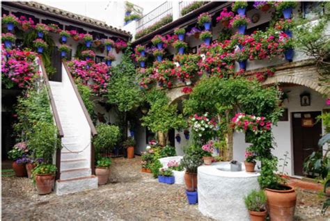 FESTIVAL DE LOS PATIOS DE CÓRDOBA Mujeres y Patrimonio