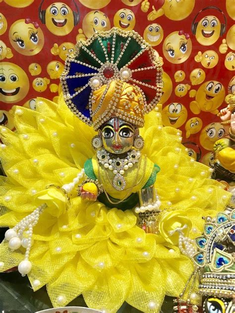 Pin By Aayush Kedia On Laddu Gopal Lord Krishna Wallpapers Radha